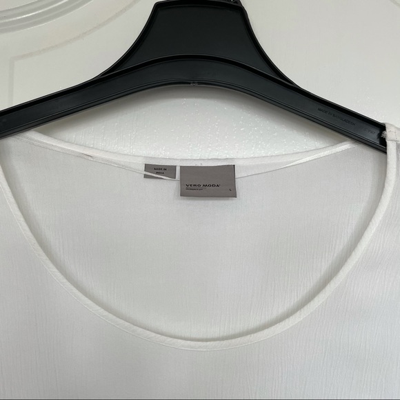 ⚡️ Vero Moda Bell Sleeves Dress - Picture 3 of 3